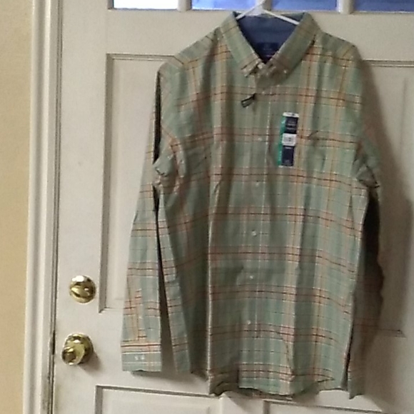 Shirts - Picture 4 of 7